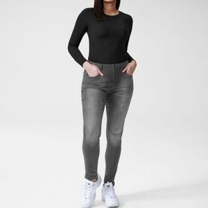 Universal Standard Logan Jeans sz 28